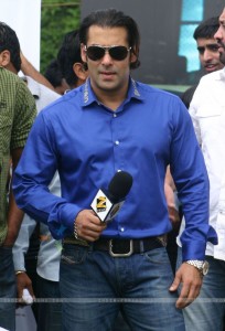 79361-bollywood-actor-salman-khan-at-a-campaign-india-first-organised.jpg